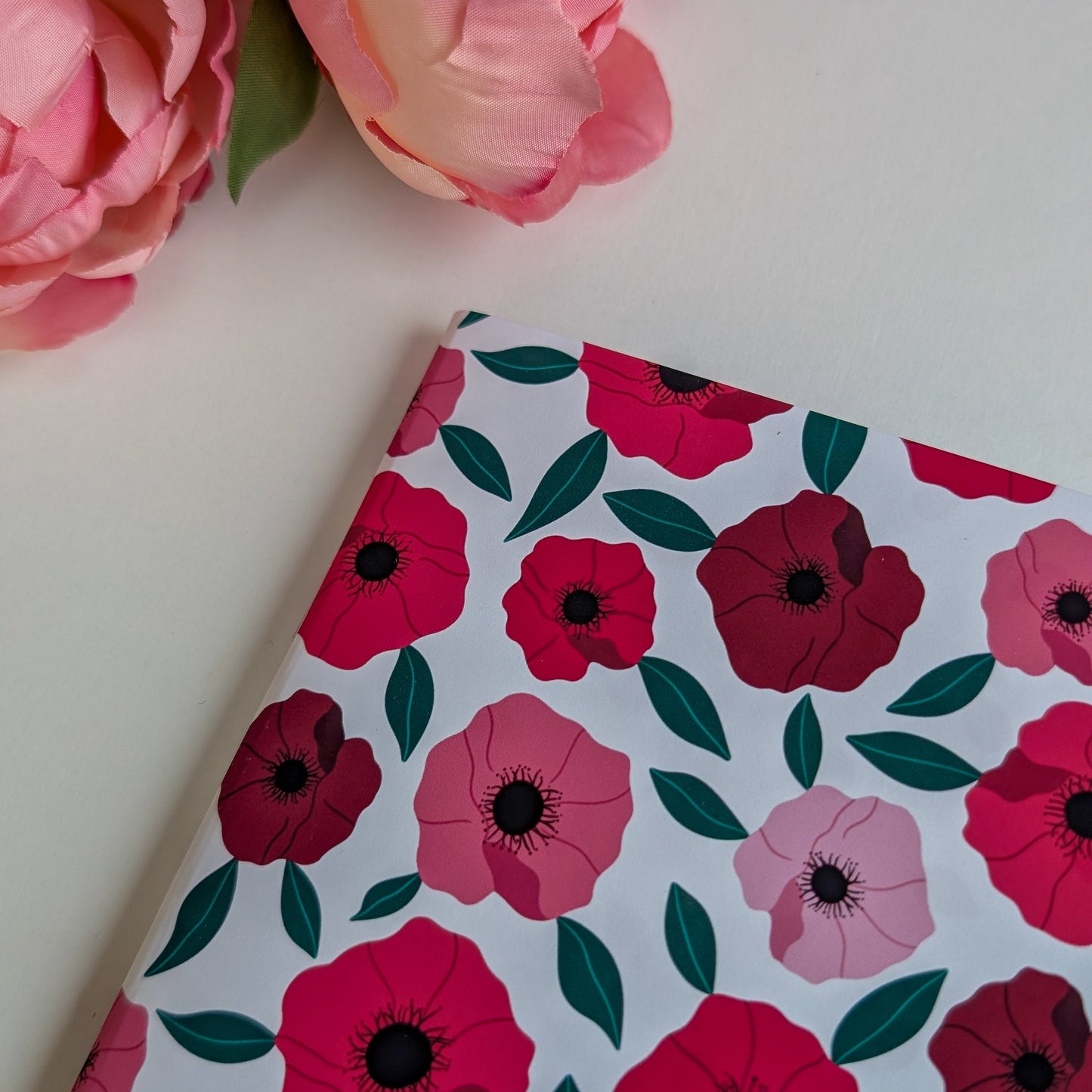 Carnet A5 - Reliure agrafée - Anémones roses et rouges