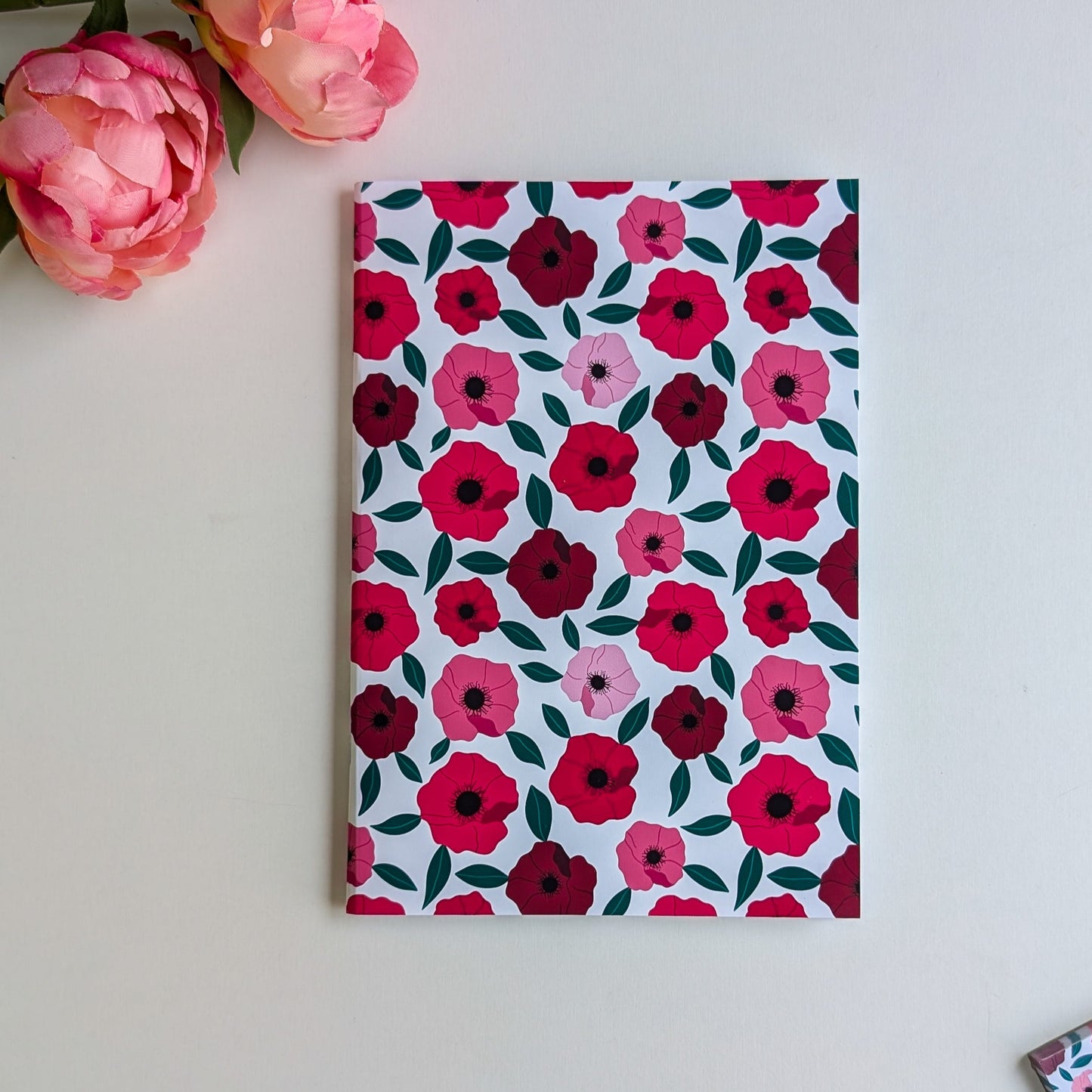 Carnet A5 - Reliure agrafée - Anémones roses et rouges