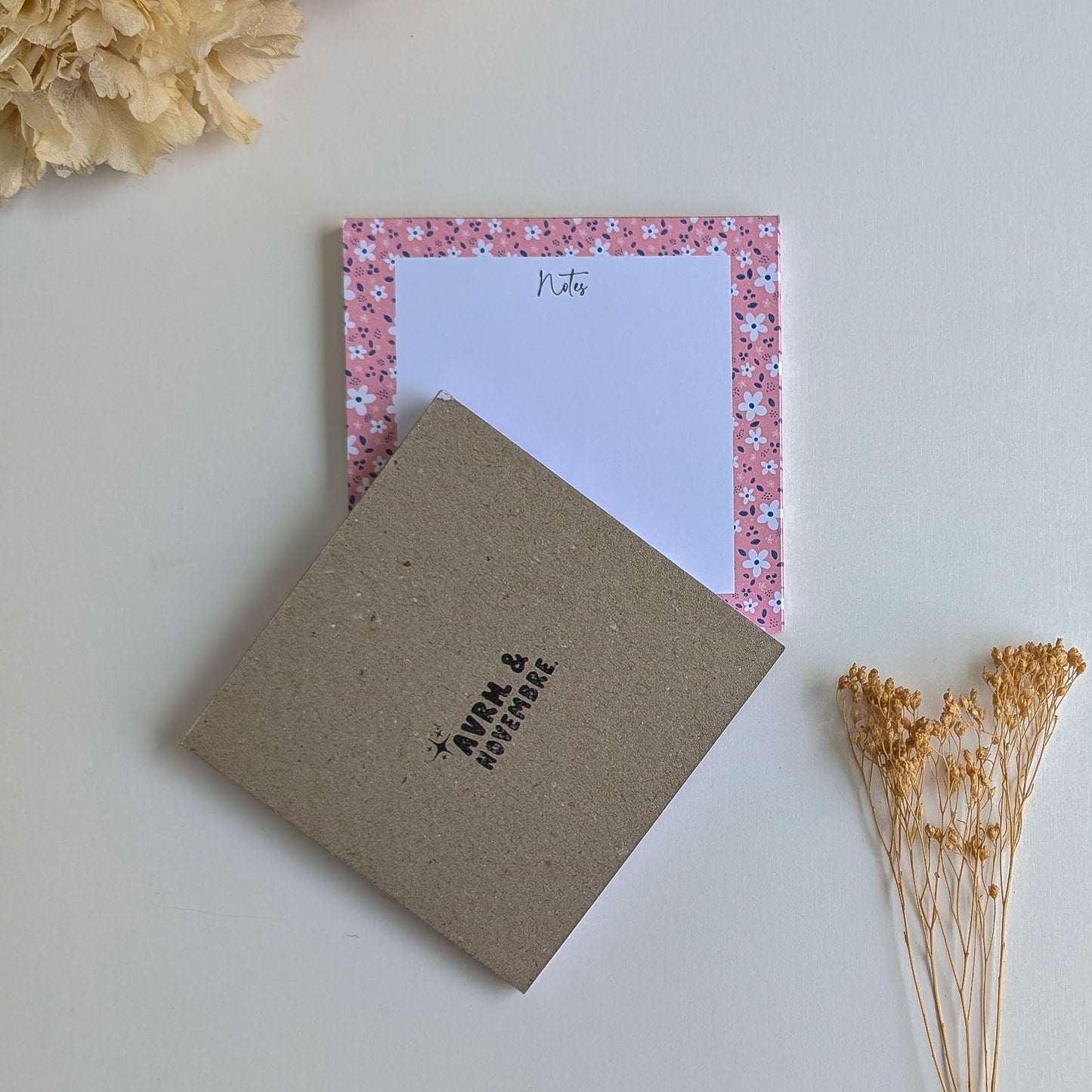 Lot de 2 Bloc-Notes carrés - Petites fleurs blanches - Fond bleu, rose ou violet