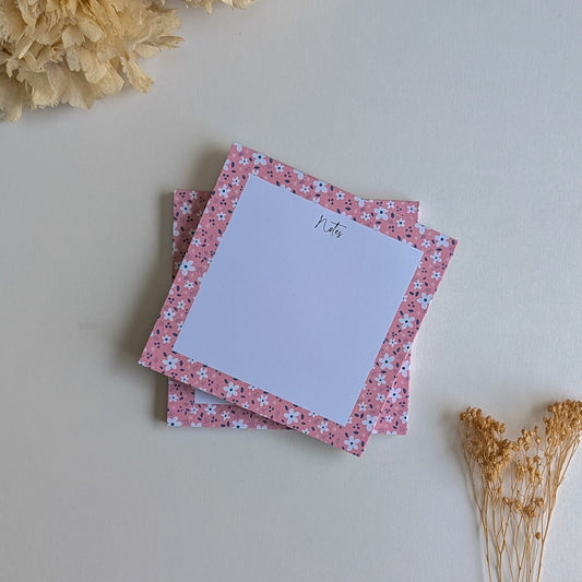 Lot de 2 Bloc-Notes carrés - Petites fleurs blanches - Fond bleu, rose ou violet