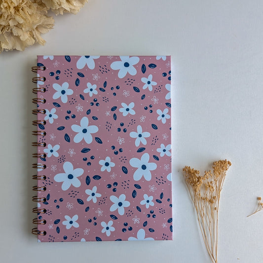 Carnet A5 - Reliure à spirale - Petites Fleurs Blanches - Fond bleu, rose ou violet