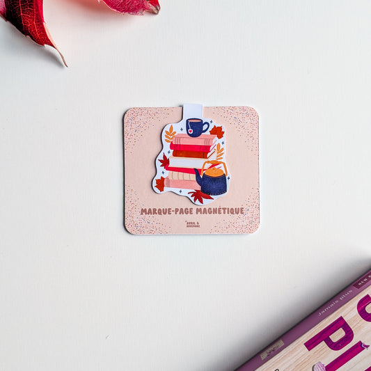 Marque-Page Magnétique - Pile de livres et thé