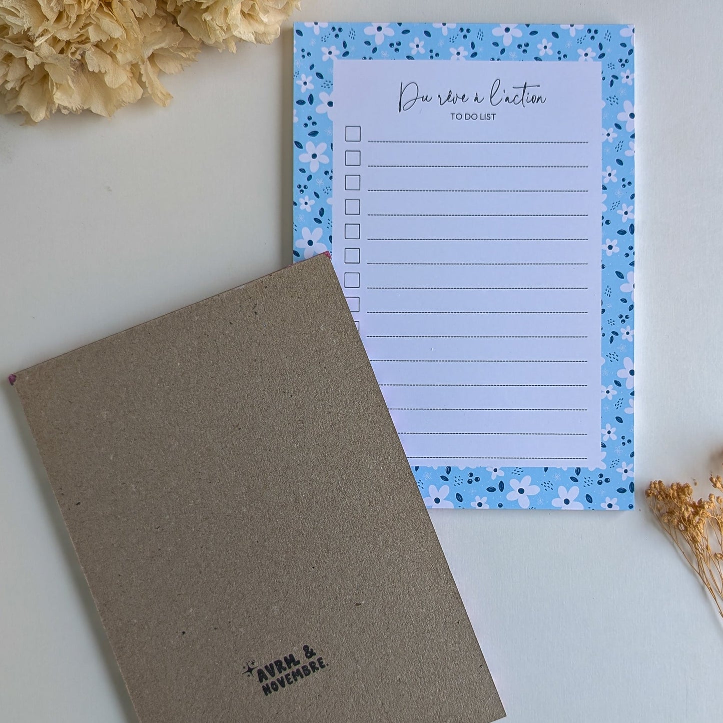 To-Do Liste A5 - Petites fleurs blanches - Fond bleu, rose ou violet