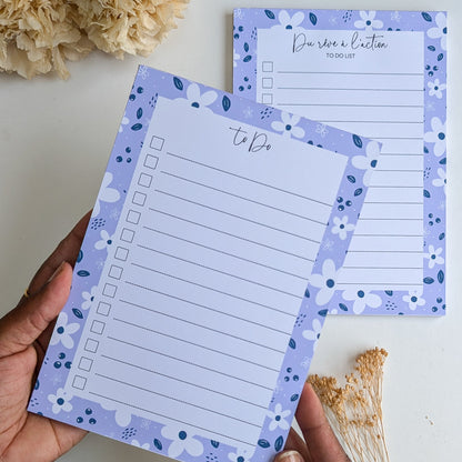 To-Do Liste A5 - Petites fleurs blanches - Fond bleu, rose ou violet