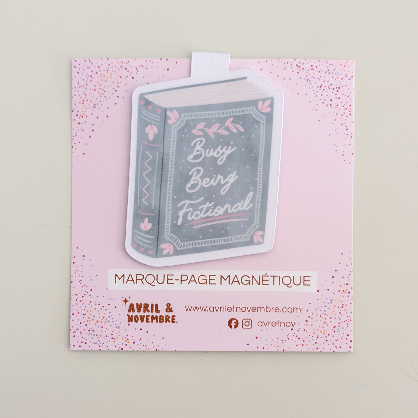Marque-Page Magnétique – Busy being fictional